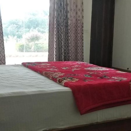 Radha Rani Mahal Khajuraho Hotel Bagian luar foto