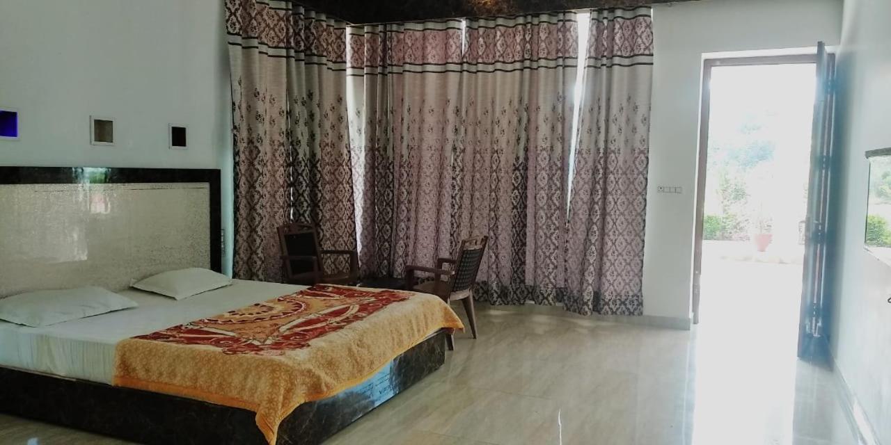 Radha Rani Mahal Khajuraho Hotel Bagian luar foto