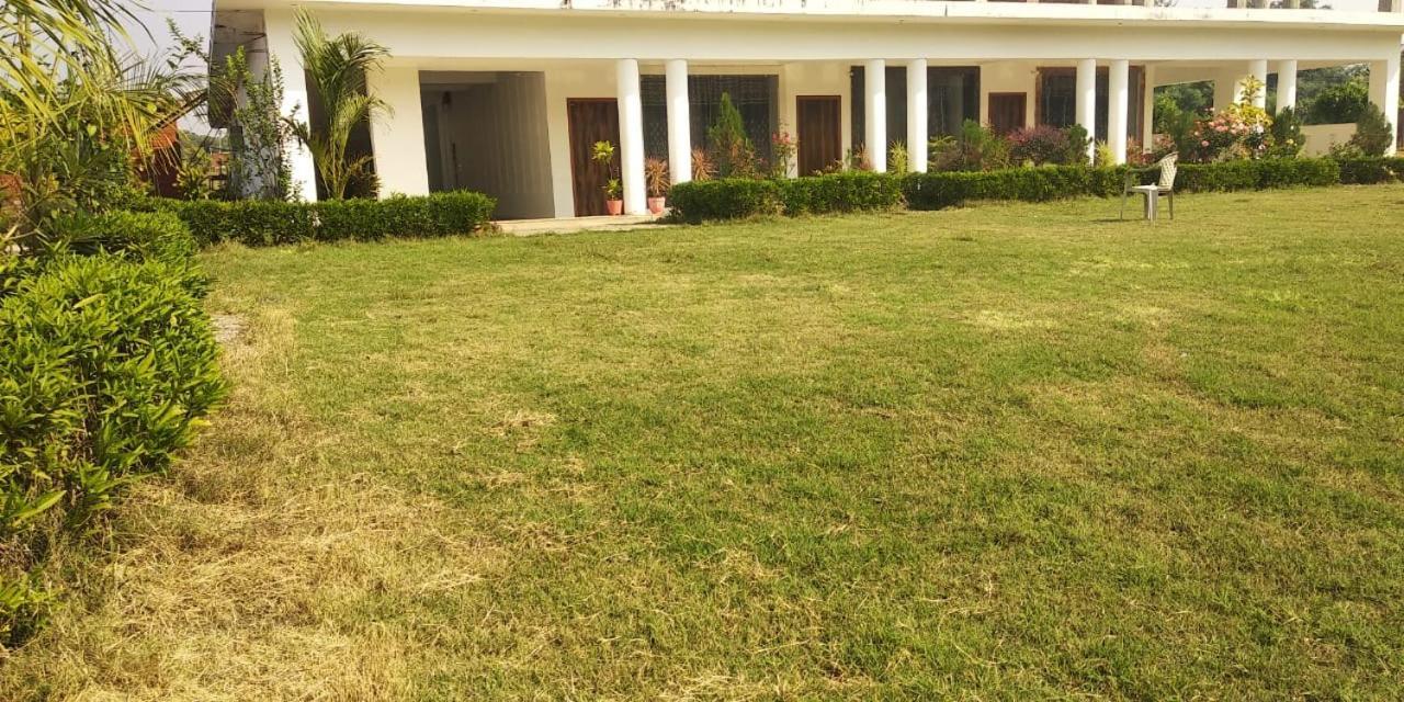 Radha Rani Mahal Khajuraho Hotel Bagian luar foto