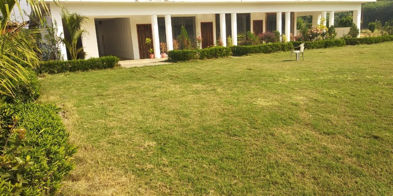 Radha Rani Mahal Khajuraho Hotel Bagian luar foto