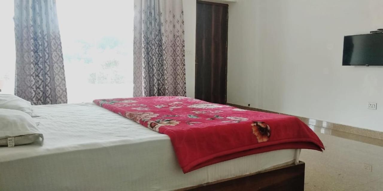 Radha Rani Mahal Khajuraho Hotel Bagian luar foto